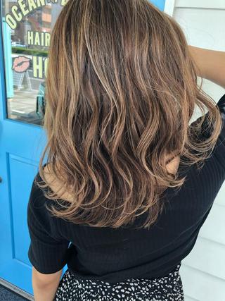 ミディアム 石垣島/美容師 Moeのヘアスタイル