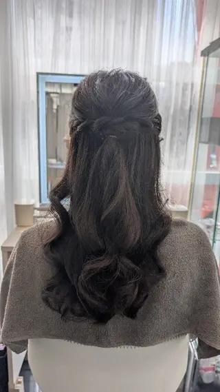 ヘアアレンジ セミロング 似合わせヘアメイク 🫧moko🫧のヘアスタイル