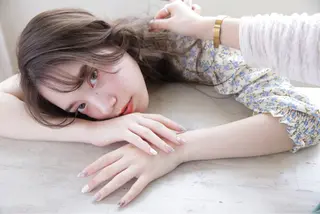 ロング カラー 🪐脱白髪染め 🪐松尾菜々美のヘアスタイル