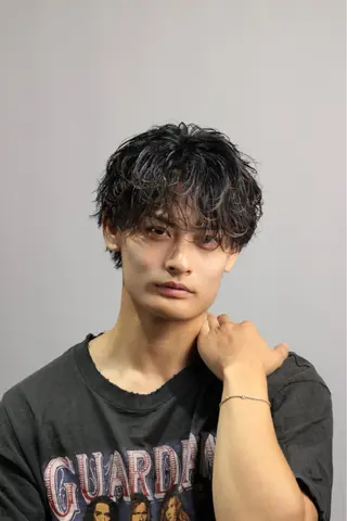 ショート パーマ ヘアアレンジ メンズ 🔥ニュアンス フェザー小林海斗🔥のヘアスタイル