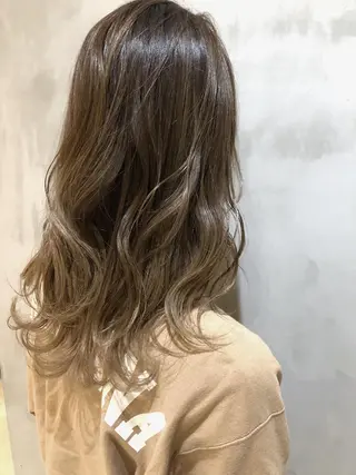 セミロング 夜23時まで予約🉑 reverieあきらのヘアスタイル