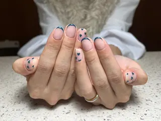 ネイル GALLARIA Elegante 緑のネイルデザイン