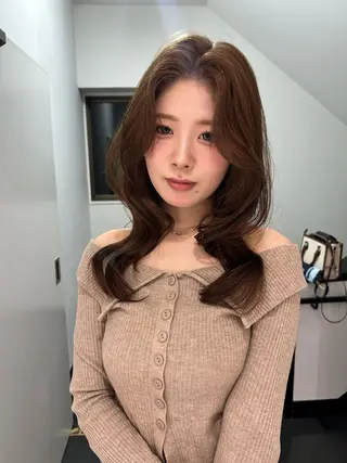 ロング ひかり HAZELのヘアスタイル