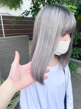 ミディアム 🌈8月末までシャ イン輝きハイトーン✨のヘアスタイル
