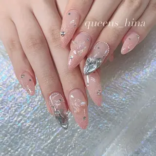 ネイル Queens テイのネイルデザイン