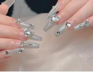 ネイル メイ 💅のネイルデザイン