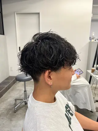ショート ハイトーンカラー が絶対可愛い✨泰聖✨のヘアスタイル