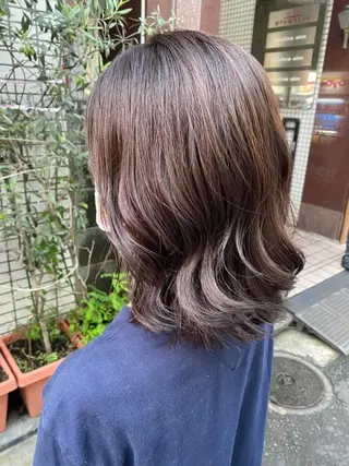 ミディアム 🐩透明感ミルクティ ーピンクニイナ🐩のヘアスタイル