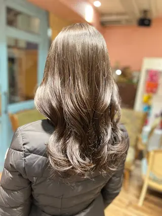 ロング カラー PON　ハイトーン ショートカット心斎橋のヘアスタイル