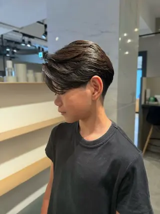 ミディアム パーマ 楠見 綾太郎のヘアスタイル