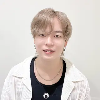 ショート カラー メンズ 🩵ブリーチカラー MIORI🩵のヘアスタイル
