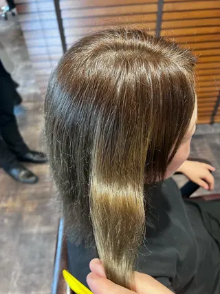 ミディアム カラー 黒野 菜月のヘアスタイル