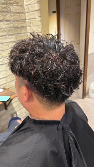 パーマ メンズ モネ｜CLUTCH メンズカットカラーのヘアスタイル