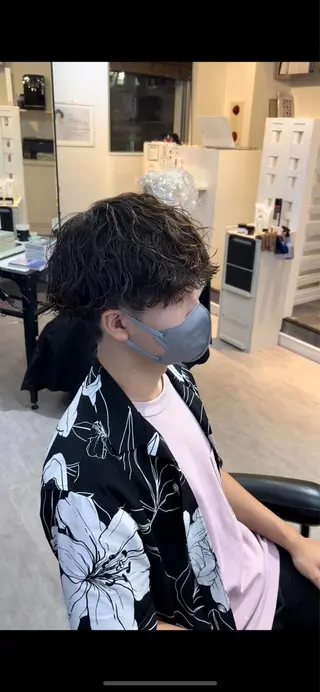 ミディアム パーマ メンズ メンズ専門店 店長 小柳 裕夢のヘアスタイル