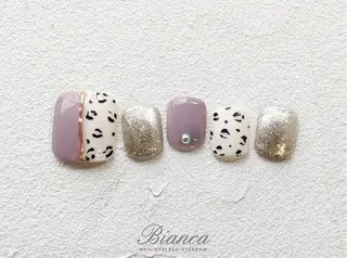 ネイル One’Ness Nana🤍のネイルデザイン