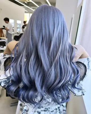ロング カラー ヘアアレンジ 原宿ハイトーンカラー 🌼みるい🌼のヘアスタイル
