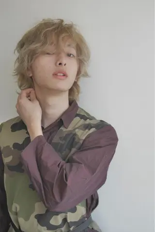 メンズ 💓パーマ，💗 レイヤーカットのヘアスタイル