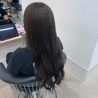 ロング カラー 内田 愛莉のヘアスタイル