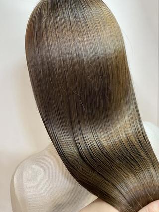 ロング 西出 茉燦のヘアスタイル
