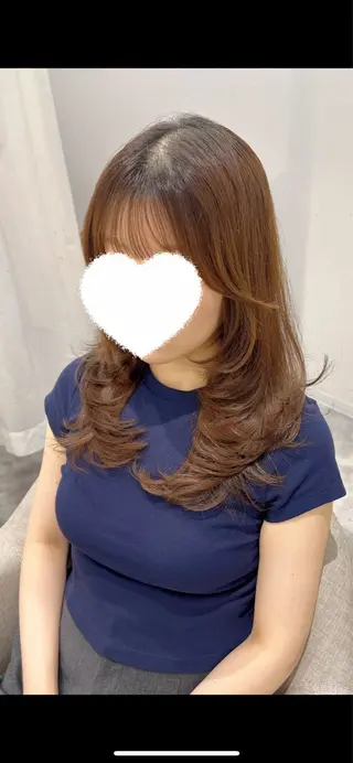 セミロング 西山 るいのヘアスタイル