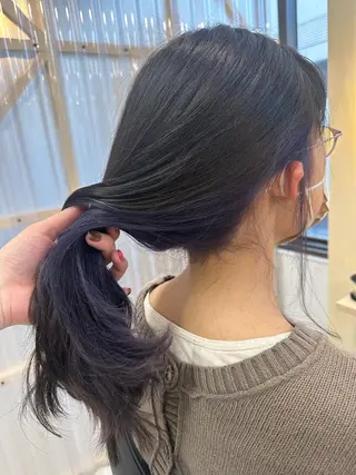 カラー 深見 真由のヘアスタイル