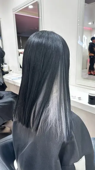 ロング ️🫧 AINE 🫧ハイトーンカラーのヘアスタイル