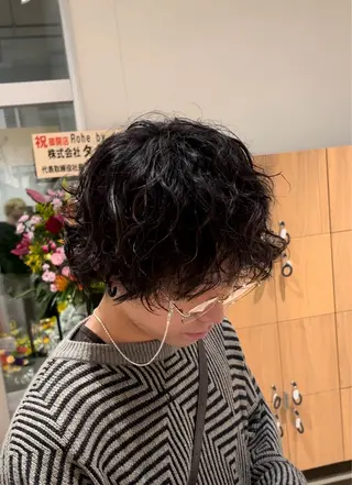 パーマ メンズ 落ちる黒 森崎雄斗のヘアスタイル