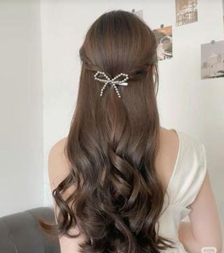ロング カラー 透明感ベージュ×レイ ヤーカット🎀セナのヘアスタイル