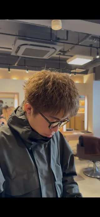 ショート カラー メンズ メンズパーマ特化🔥 岩内皓大のヘアスタイル