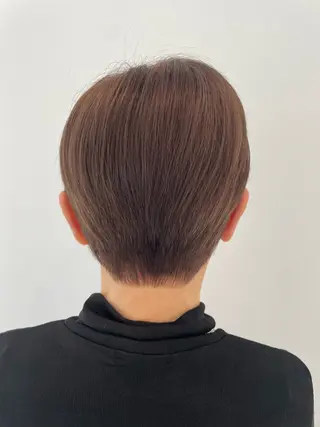 ショート moi Blanc/ Aoyagiのヘアスタイル