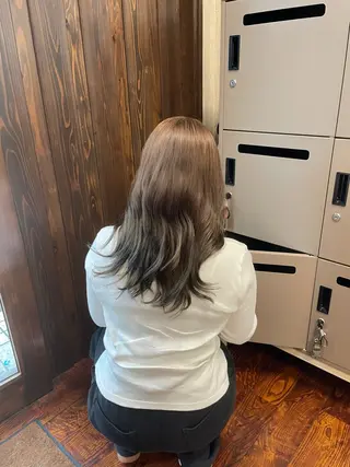 セミロング カラー 上島 未緒のヘアスタイル