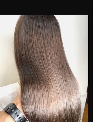 ロング オーナースタイリスト 奈須雄紀のヘアスタイル