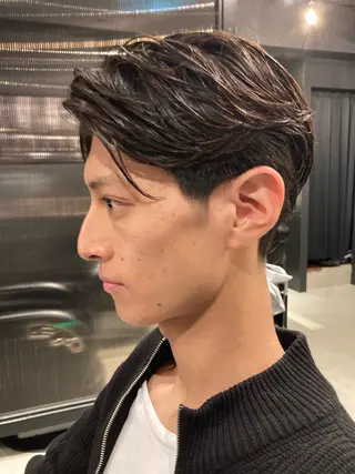 メンズ 岡 魁のヘアスタイル
