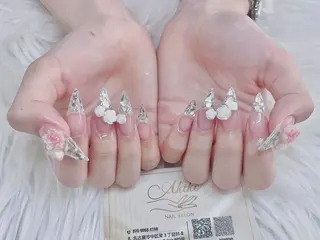 ネイル AKIKO ネイルサロンのネイルデザイン