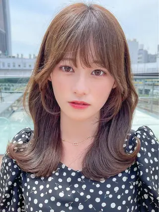 セミロング レイヤーカット 小山 悠のヘアスタイル