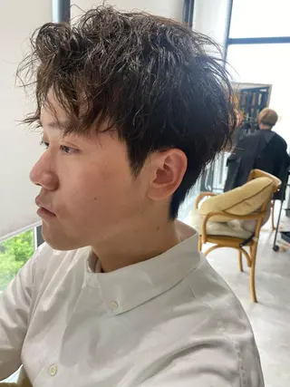 ミディアム パーマ メンズ 似合う髪型見つけます AYAKAのヘアスタイル