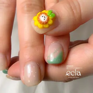 ネイル Nail Salon ecla 〜エクラ〜のネイルデザイン