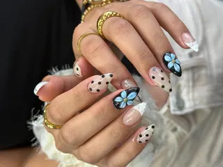 ネイル PEEKABOO 旧:momo京橋のネイルデザイン