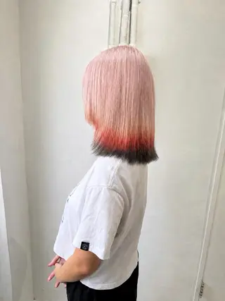 ミディアム カラー Muミュー/ブリーチ ハイトーン　Wカラーのヘアスタイル