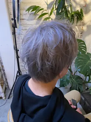 ショート カラー メンズ 長濱 俊のヘアスタイル