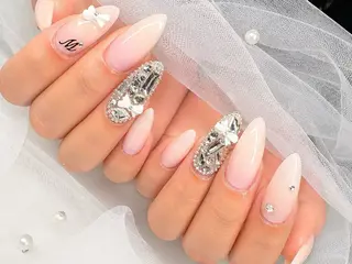 ミディアム Santolina Lilyのネイルデザイン