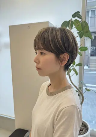 ショート tre.甲子園口店/ レイヤーカットのヘアスタイル