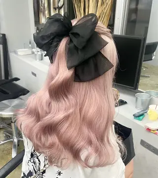 ロング カラー ヘアアレンジ ハッシュカット🩶 レイヤー/ハイトーンのヘアスタイル