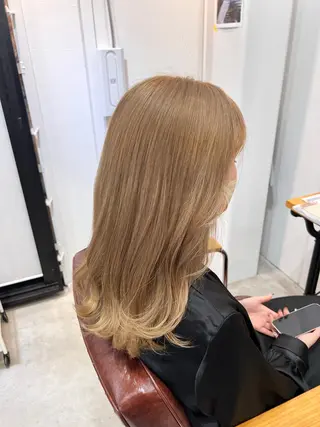 ロング カラー 松坂 真衣のヘアスタイル