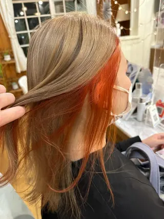 カラー 谷山 葵のヘアスタイル