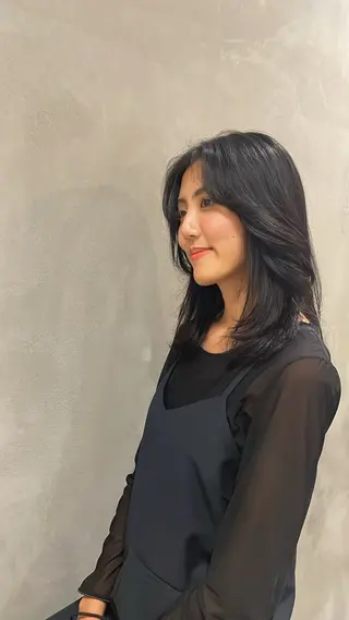 セミロング 都築 菜美のヘアスタイル