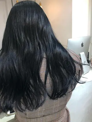 ロング Ravo 西村 優花のヘアスタイル