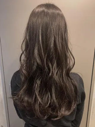 セミロング カラー ヘアアレンジ REONA🪽✨薬院 レイヤーカット🫧のヘアスタイル