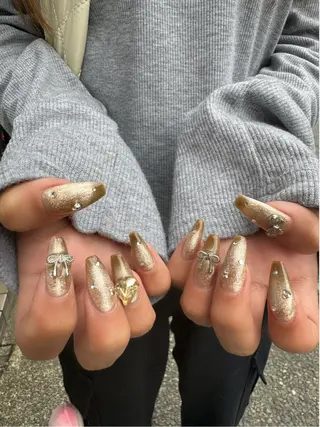 ネイル LAVISH 大和店 🤱子連れ大歓迎のネイルデザイン