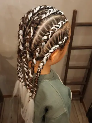キッズ ヘアアレンジ ESTELA... OHARA のヘアスタイル